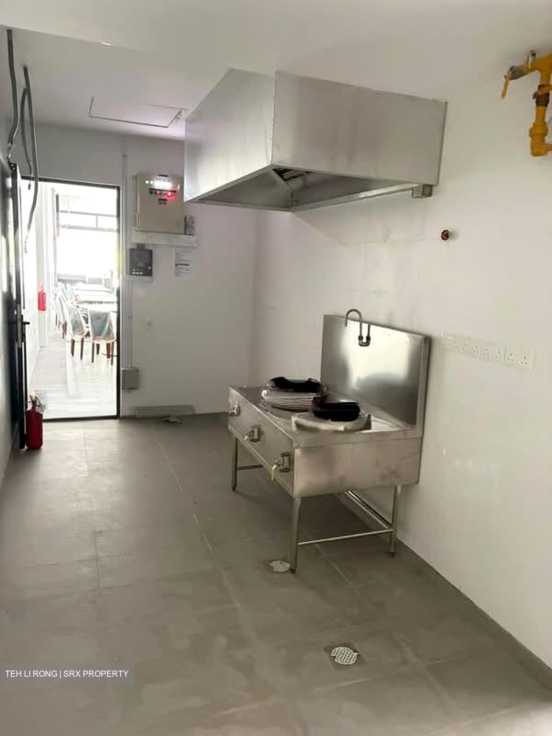 Yio Chu Kang Road (D19), Retail #599576461